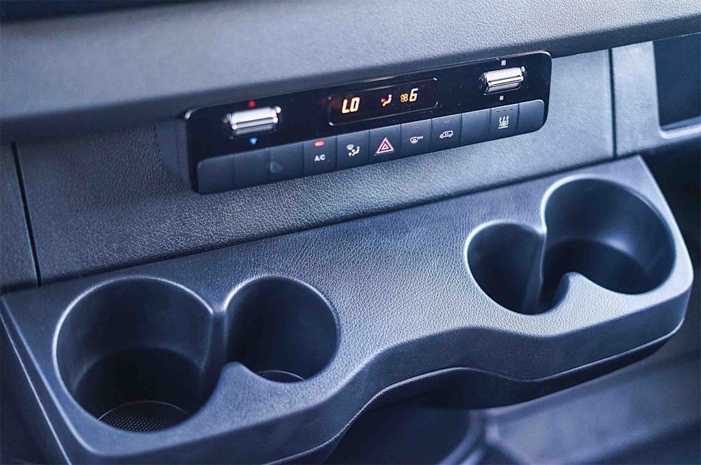 Thumbnail: 2024 Mercedes-Benz eSprinter - 24