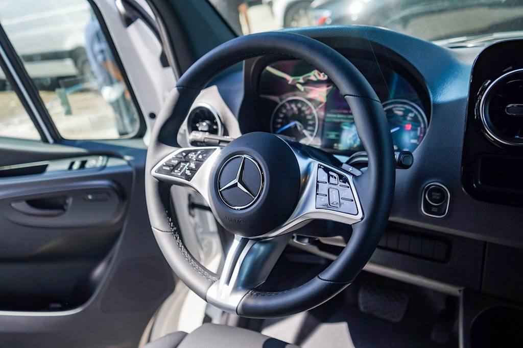 Thumbnail: 2024 Mercedes-Benz eSprinter - 7