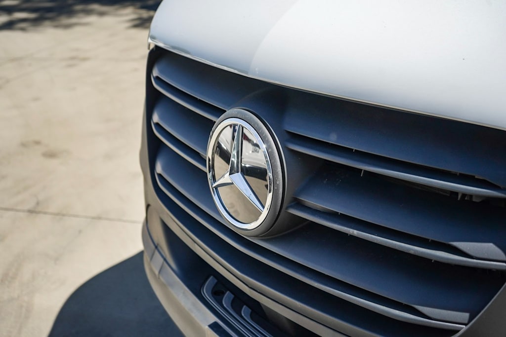 Thumbnail: 2024 Mercedes-Benz eSprinter - 17