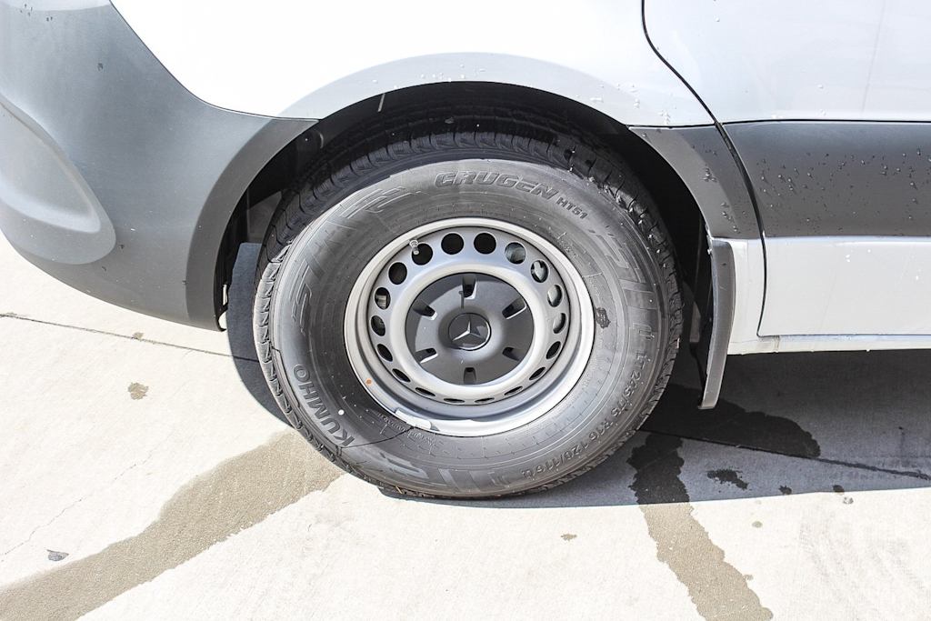 Thumbnail: 2024 Mercedes-Benz eSprinter - 14