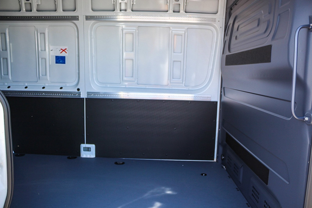 Thumbnail: 2024 Mercedes-Benz eSprinter - 17