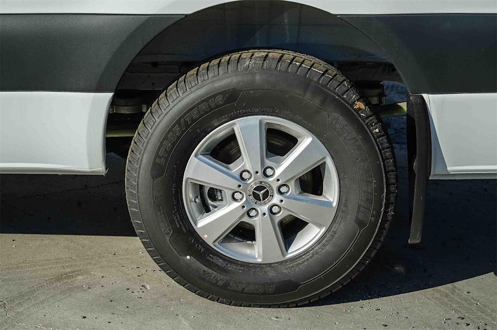 Thumbnail: 2024 Mercedes-Benz eSprinter - 19