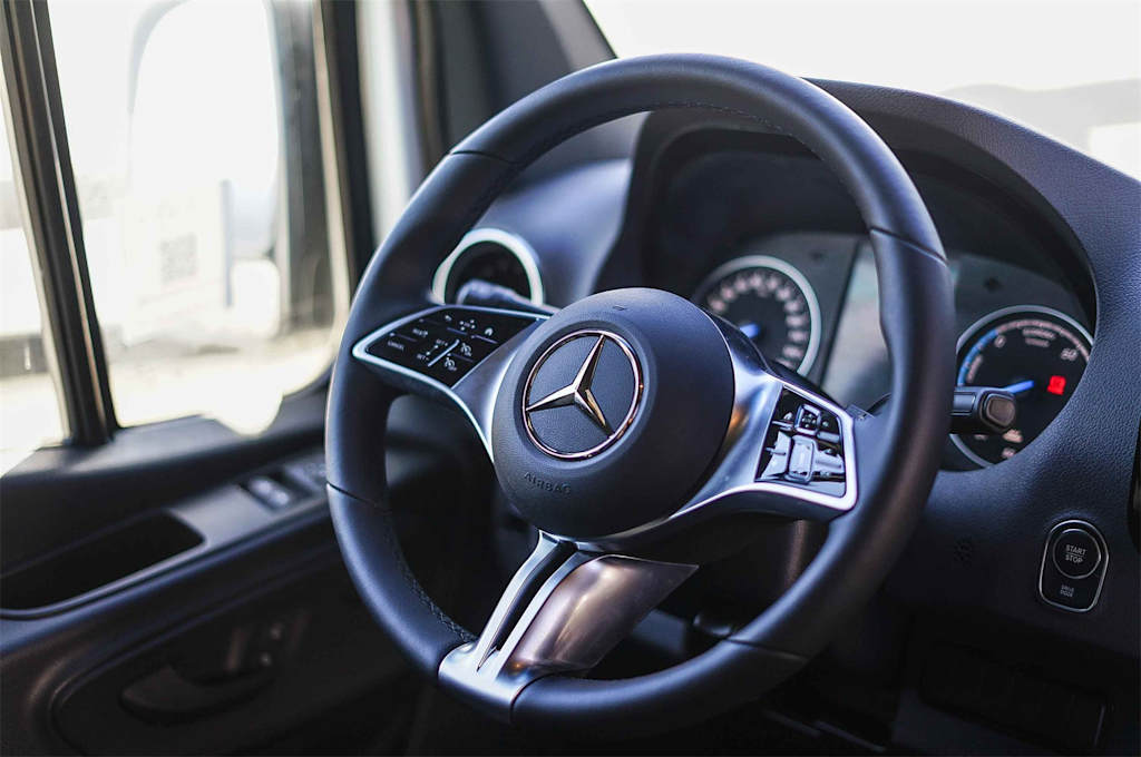 Thumbnail: 2024 Mercedes-Benz eSprinter - 12