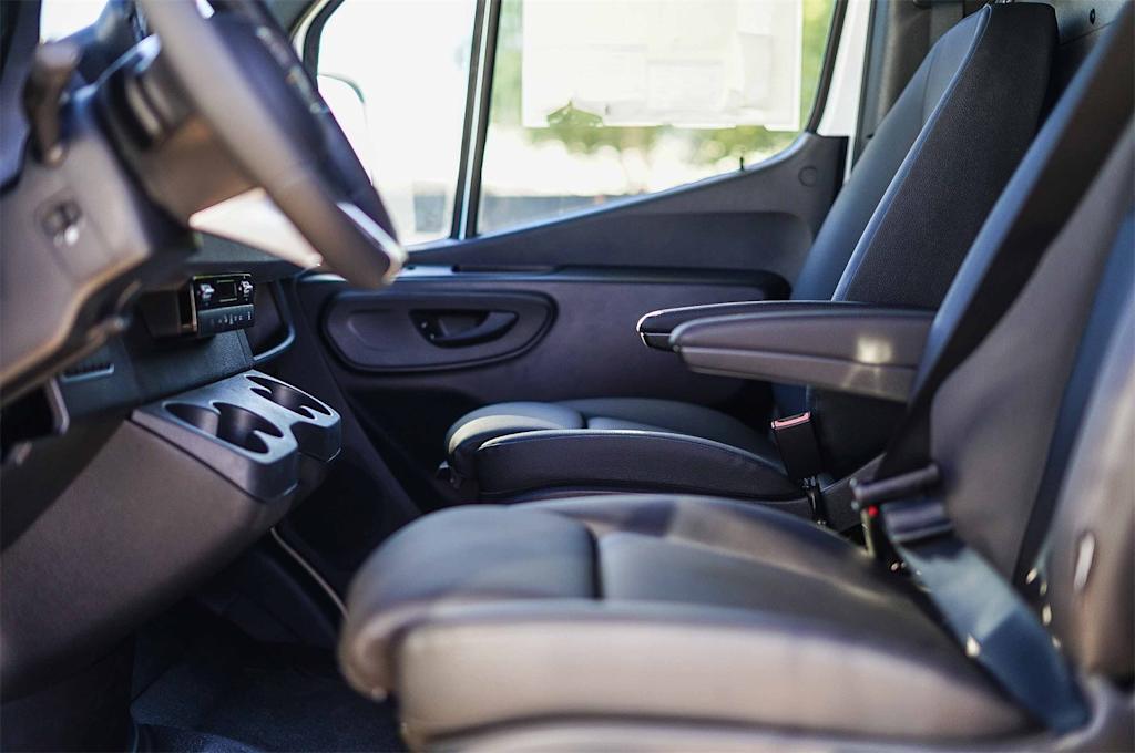 Thumbnail: 2024 Mercedes-Benz eSprinter - 10