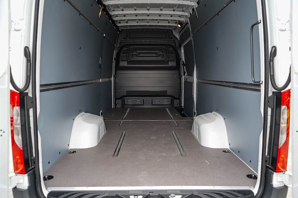 Thumbnail: 2026 Mercedes-Benz Sprinter - 20