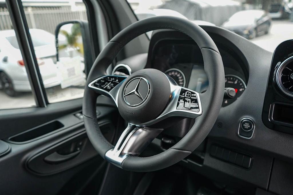 Thumbnail: 2026 Mercedes-Benz Sprinter - 2