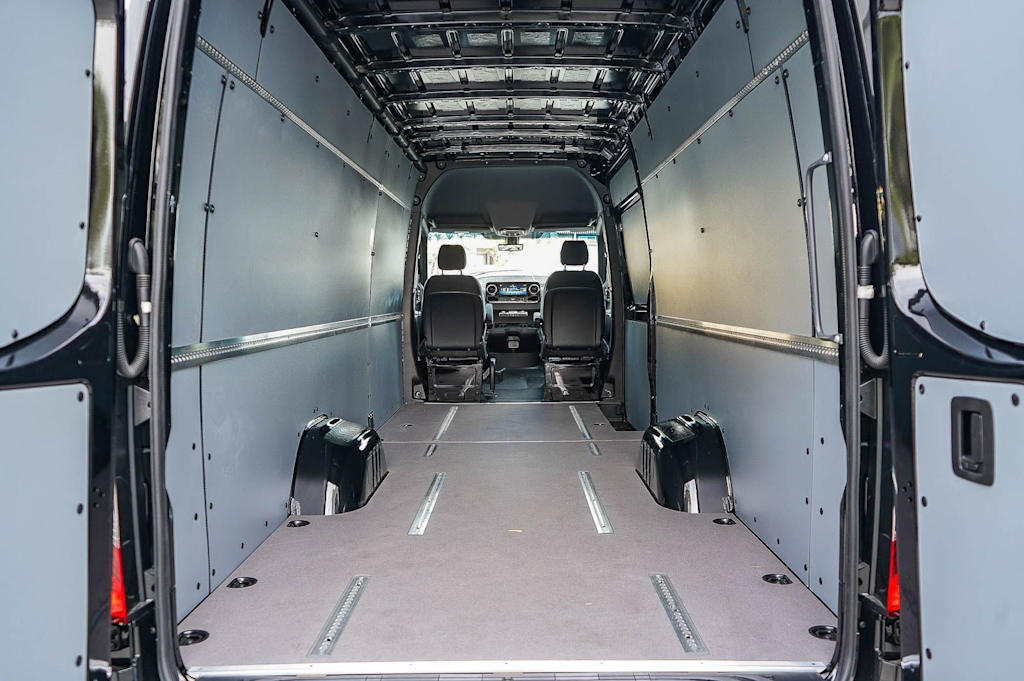 Thumbnail: 2026 Mercedes-Benz Sprinter - 11