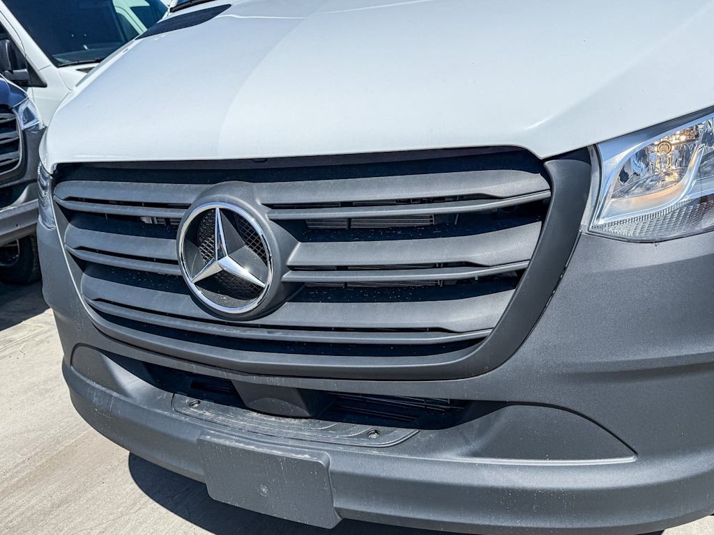 Thumbnail: 2025 Mercedes-Benz Sprinter - 18