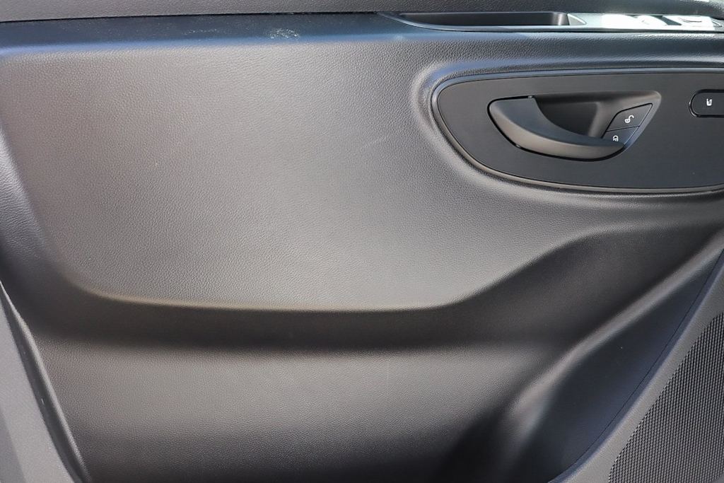 Thumbnail: 2025 Mercedes-Benz Sprinter - 22