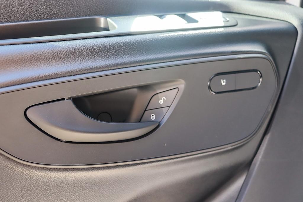 Thumbnail: 2025 Mercedes-Benz Sprinter - 23