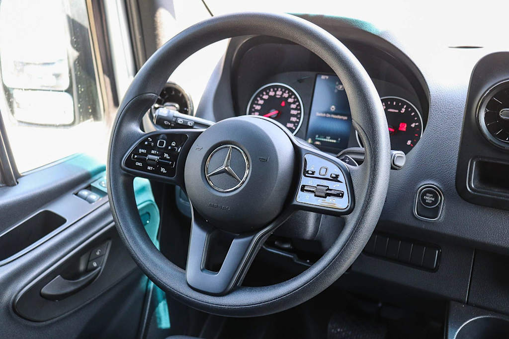 Thumbnail: 2024 Mercedes-Benz Sprinter - 9