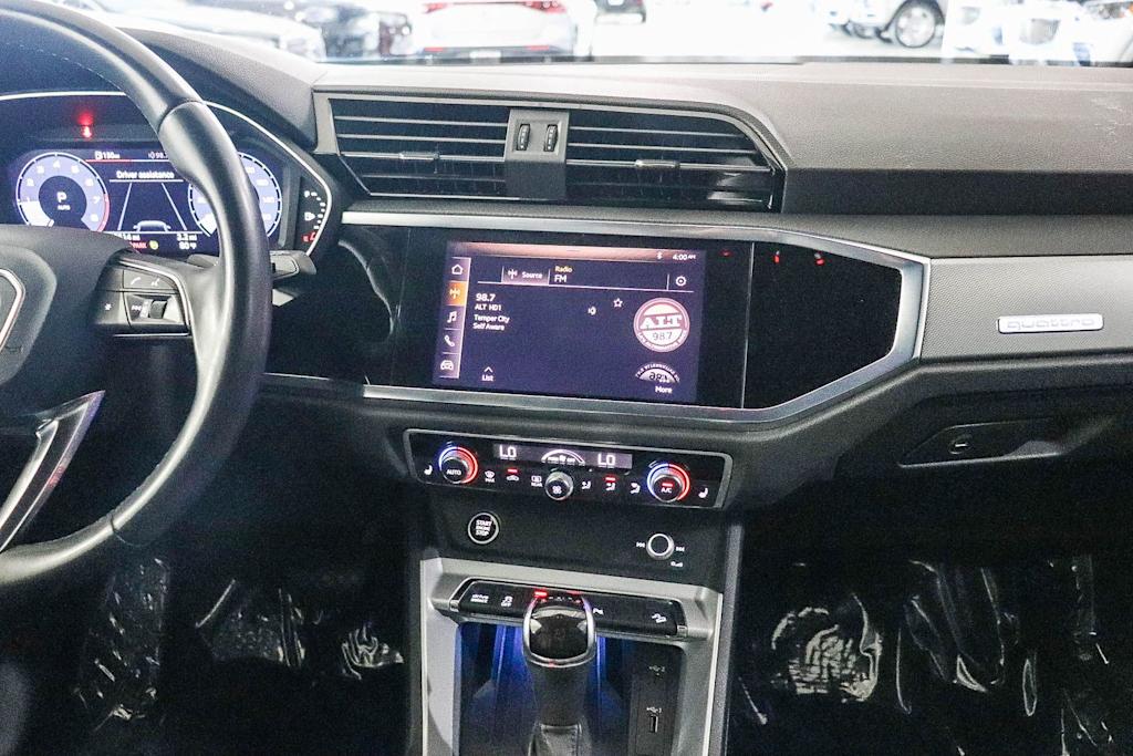 Thumbnail: 2021 Audi Q3 - 12