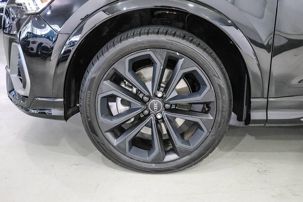 Thumbnail: 2021 Audi Q3 - 6