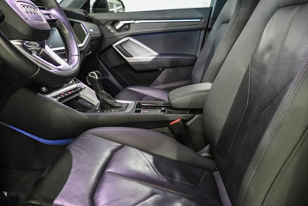 Thumbnail: 2021 Audi Q3 - 10