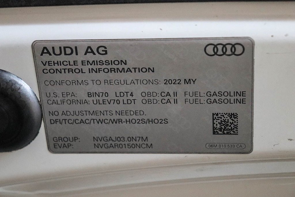 Thumbnail: 2022 Audi Q8 - 17