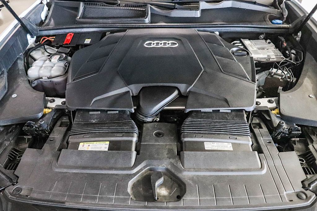 Thumbnail: 2022 Audi Q8 - 8