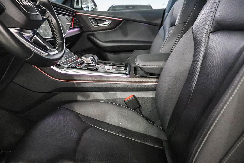 Thumbnail: 2022 Audi Q8 - 11