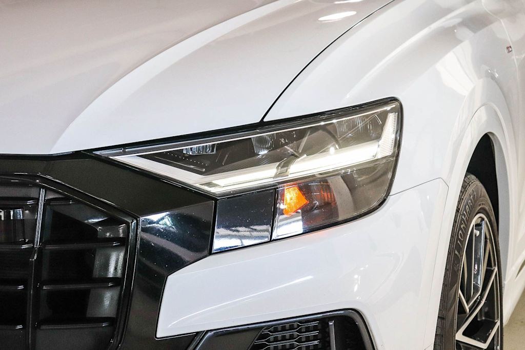Thumbnail: 2022 Audi Q8 - 20