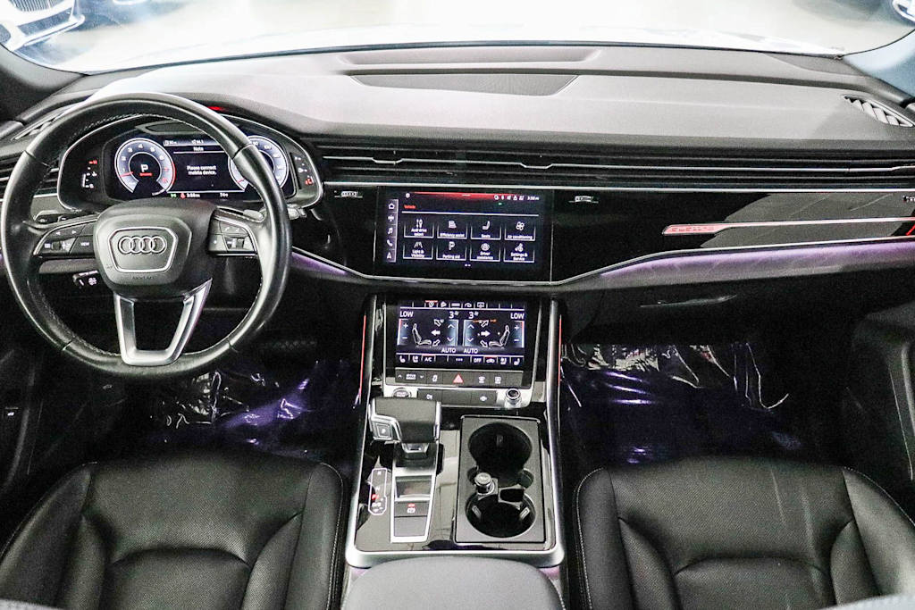 Thumbnail: 2022 Audi Q8 - 2
