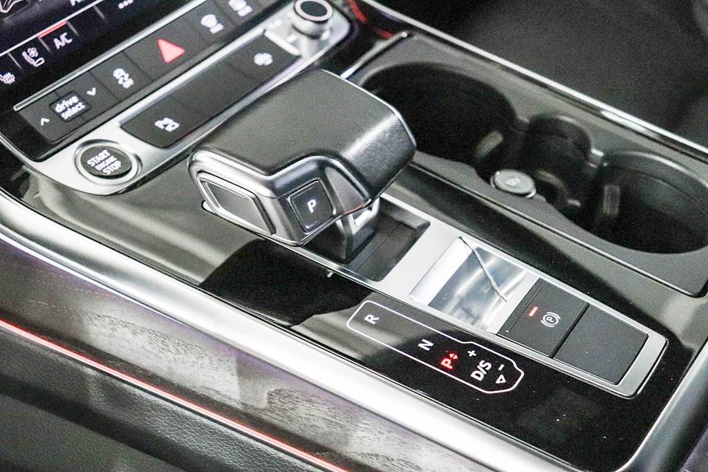 Thumbnail: 2022 Audi Q8 - 15