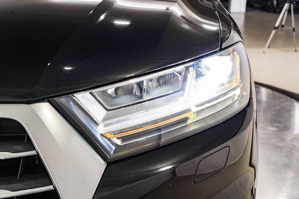 Thumbnail: 2017 Audi Q7 - 6