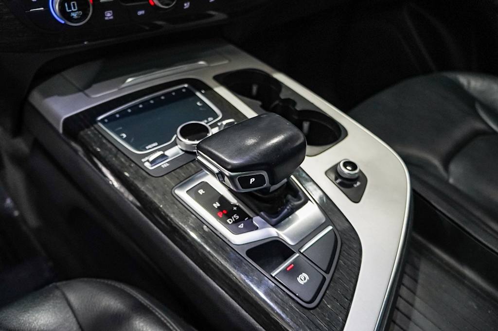 Thumbnail: 2017 Audi Q7 - 15