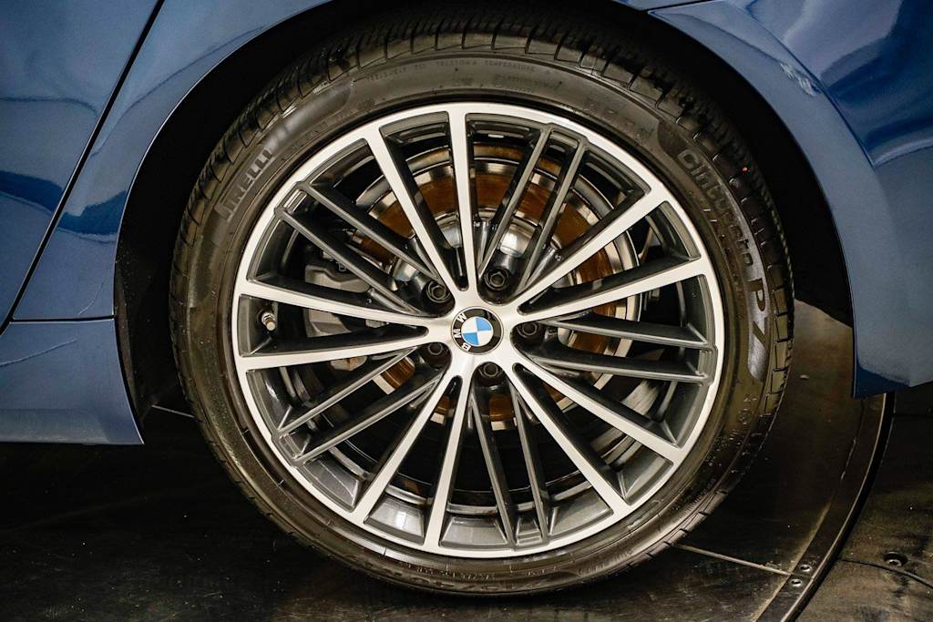 Thumbnail: 2023 BMW 5 Series - 5