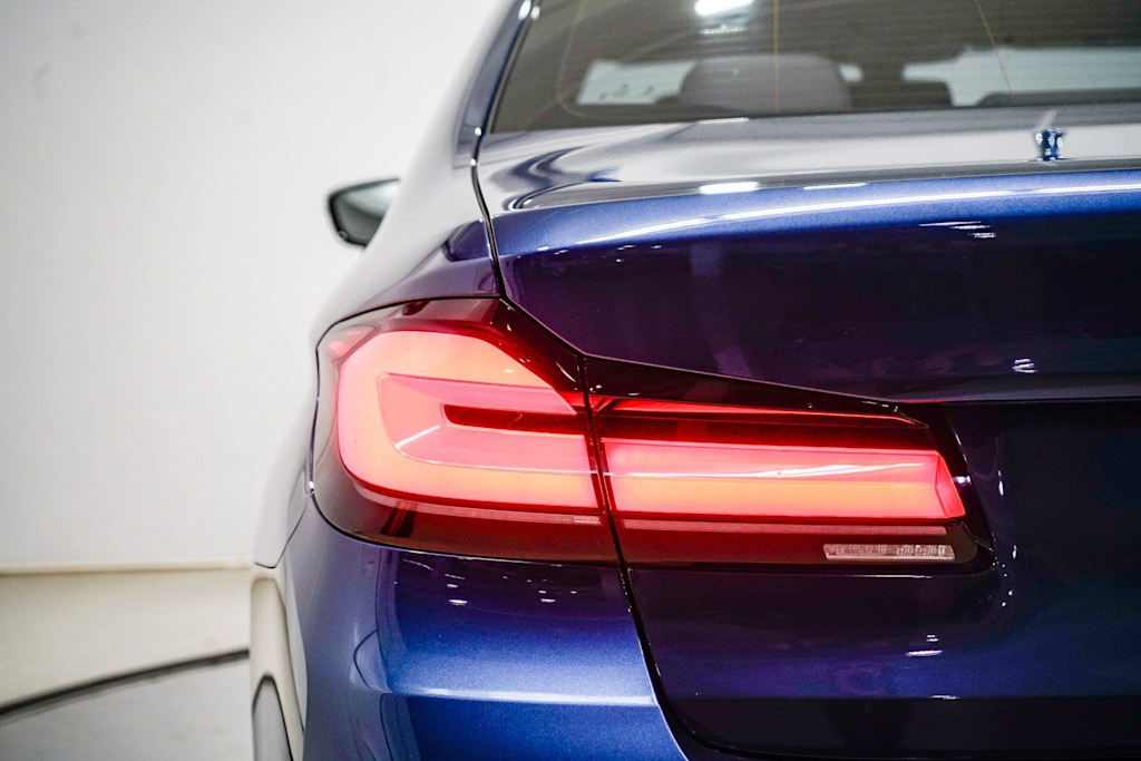 Thumbnail: 2023 BMW 5 Series - 23