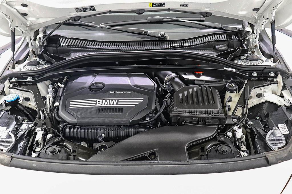 Thumbnail: 2024 BMW 2 Series - 6