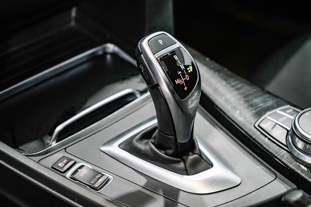 2018 BMW 3 Series 330i 14
