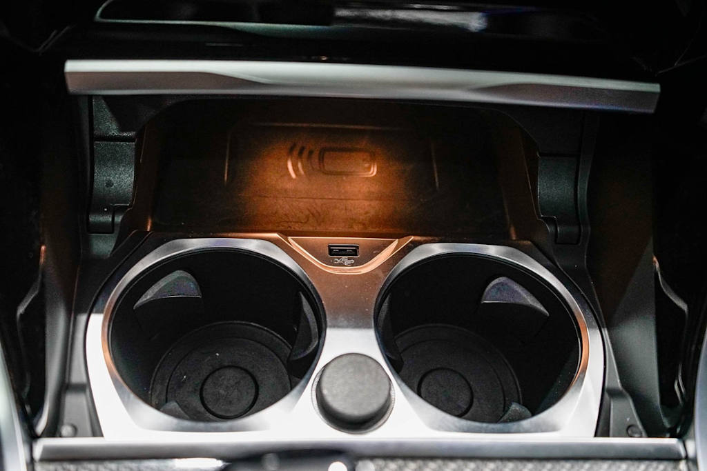 Thumbnail: 2022 BMW 8 Series - 13