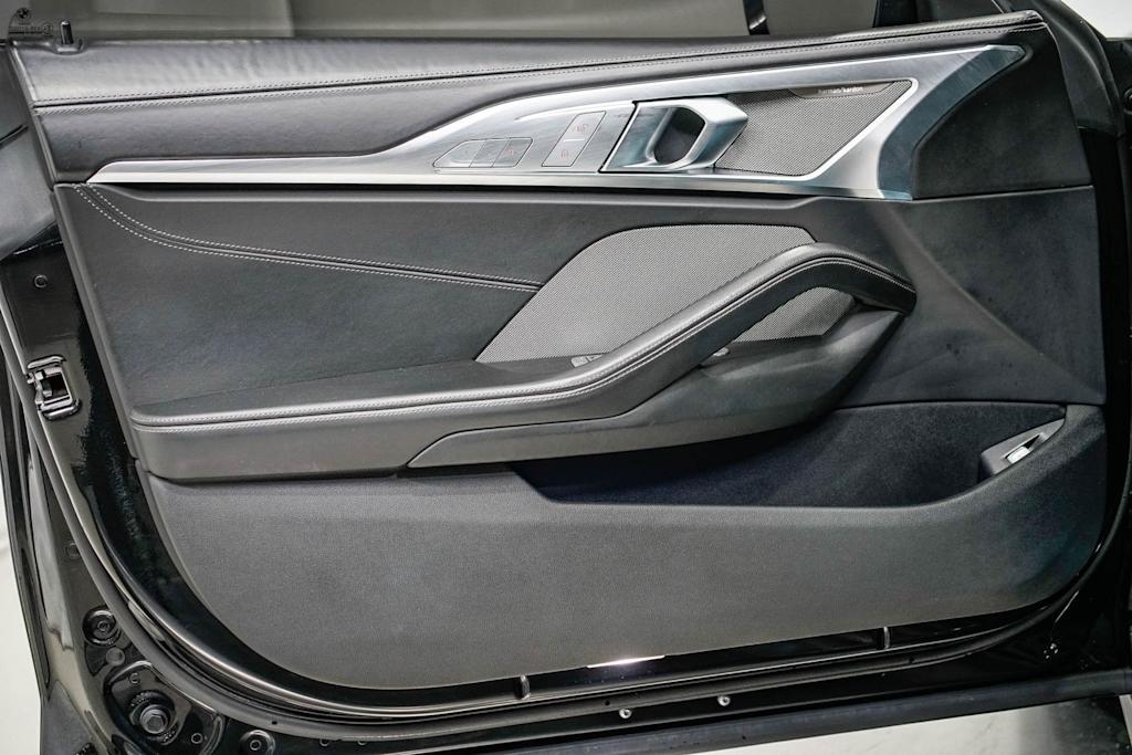 Thumbnail: 2022 BMW 8 Series - 22