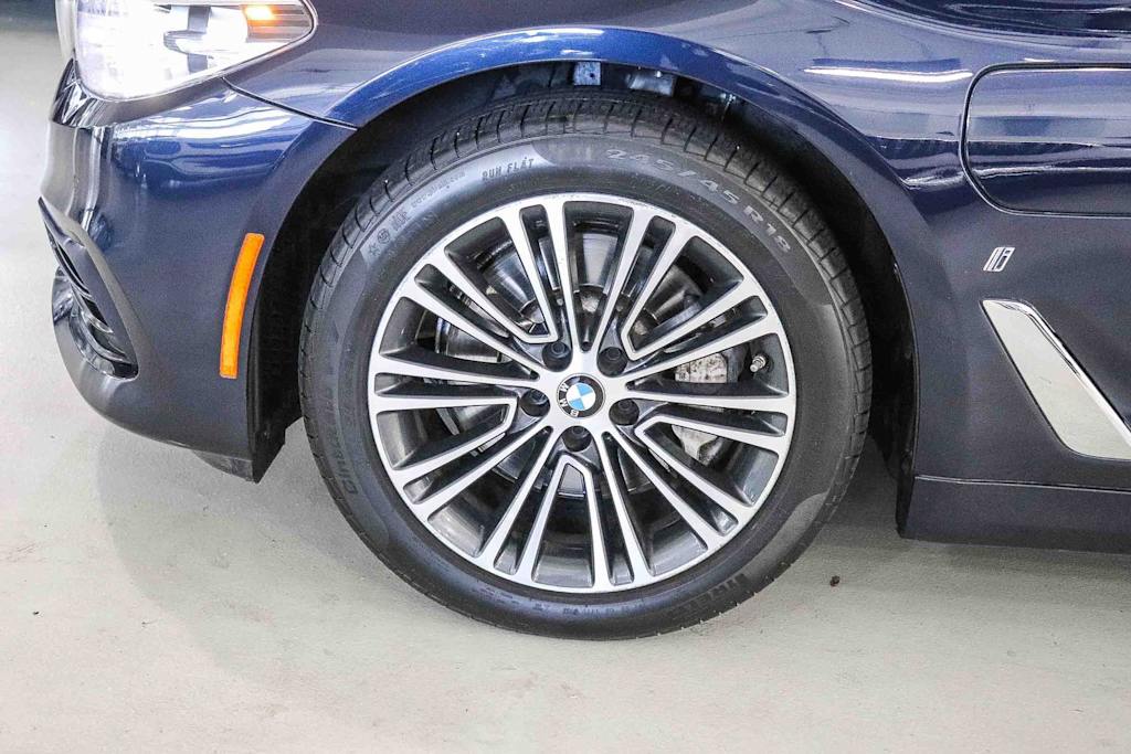 Thumbnail: 2019 BMW 5 Series - 5
