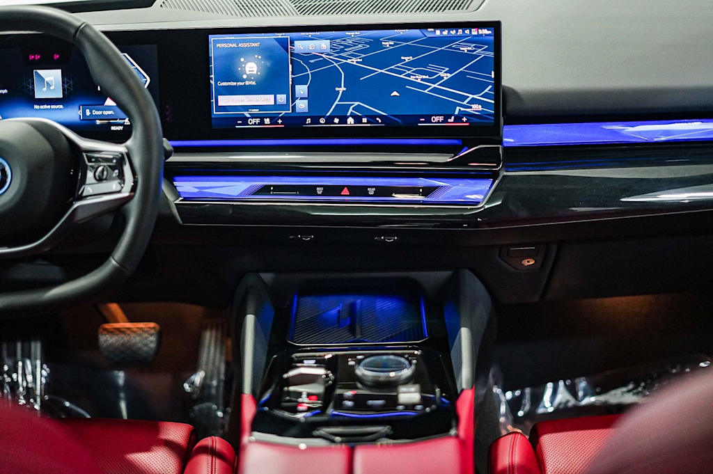 Thumbnail: 2025 BMW i5 - 8