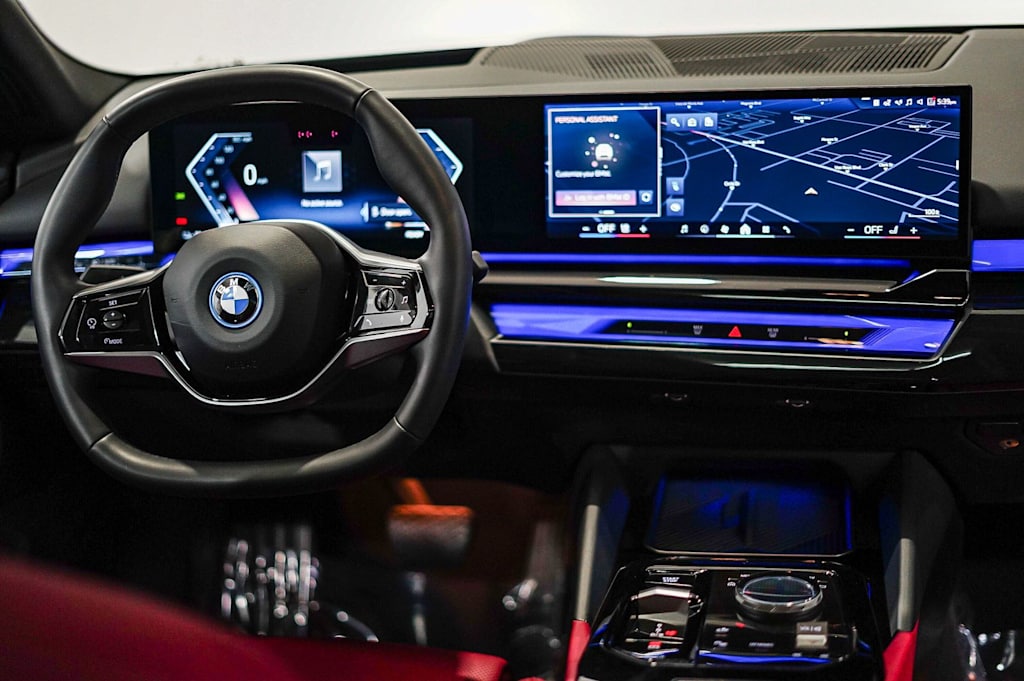Thumbnail: 2025 BMW i5 - 2