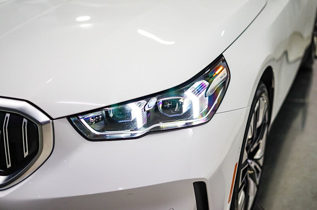 Thumbnail: 2025 BMW i5 - 6