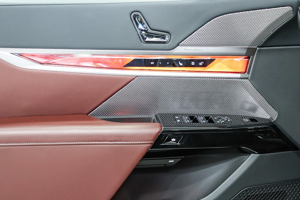 Thumbnail: 2025 BMW i7 - 29