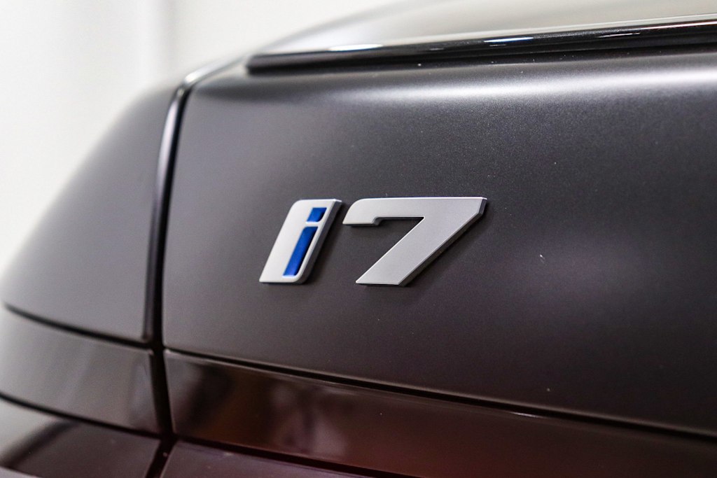 Thumbnail: 2025 BMW i7 - 5