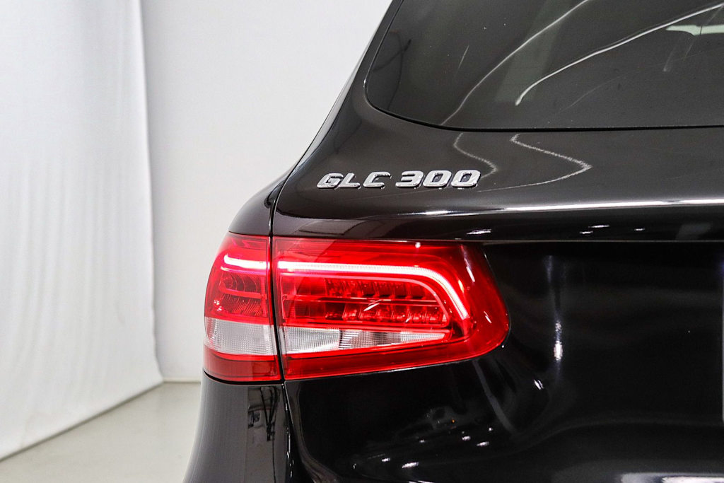 Thumbnail: 2019 Mercedes-Benz GLC - 23