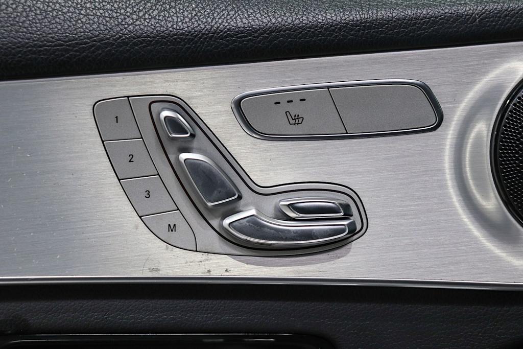 Thumbnail: 2019 Mercedes-Benz GLC - 25