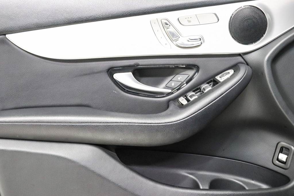 Thumbnail: 2019 Mercedes-Benz GLC - 26