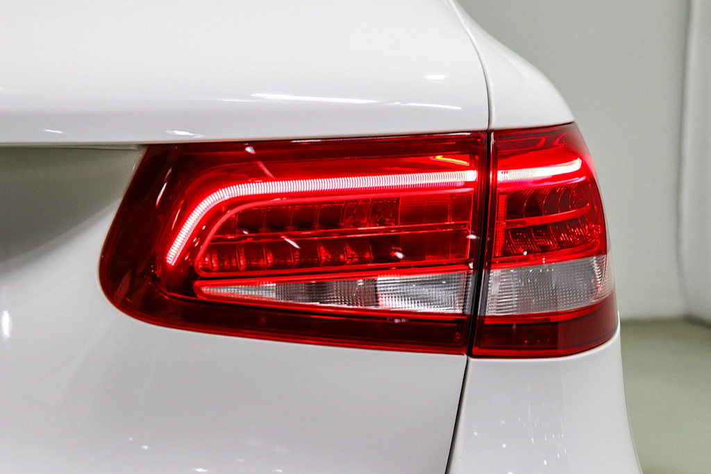 Thumbnail: 2018 Mercedes-Benz GLC - 24