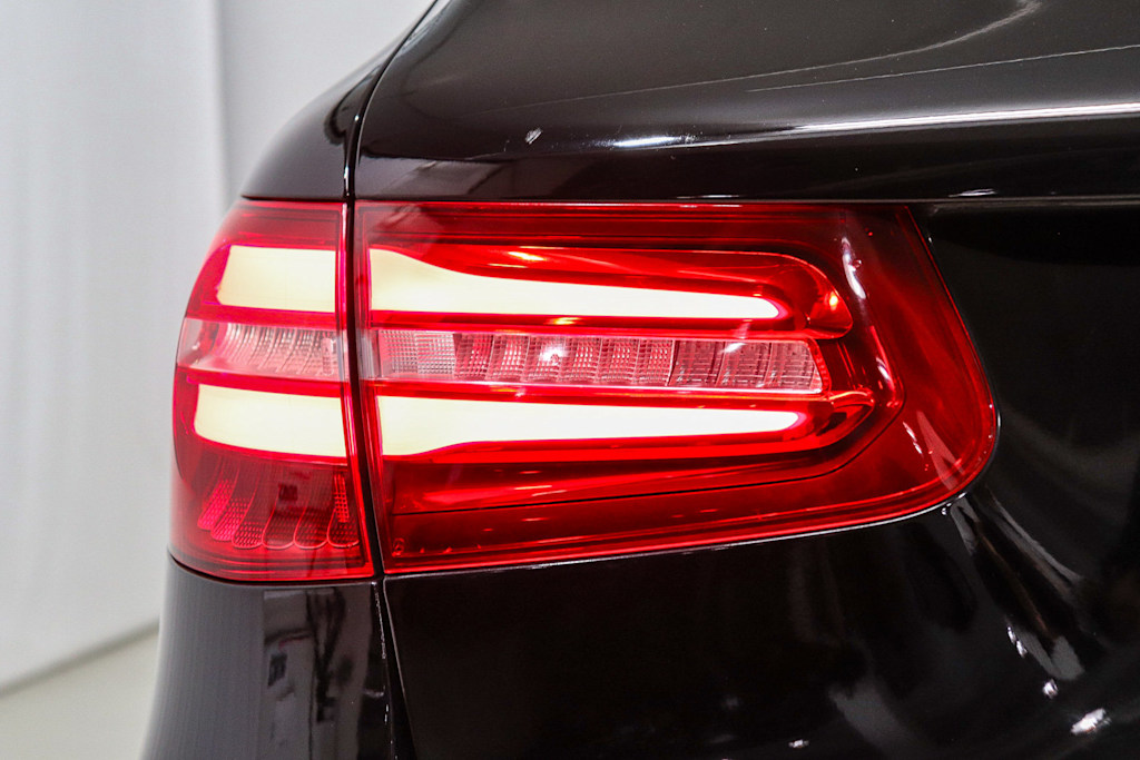 Thumbnail: 2018 Mercedes-Benz GLC - 23