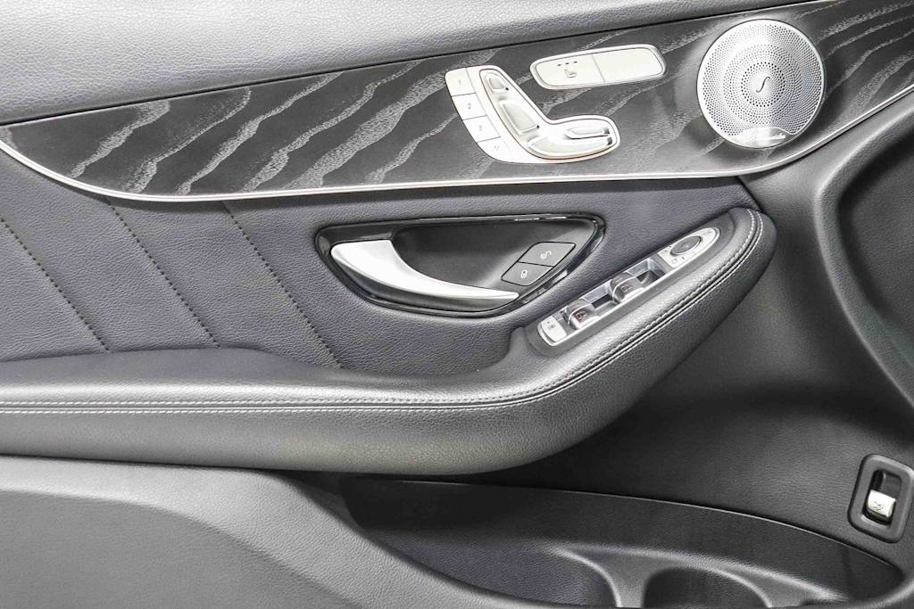 Thumbnail: 2018 Mercedes-Benz GLC - 26