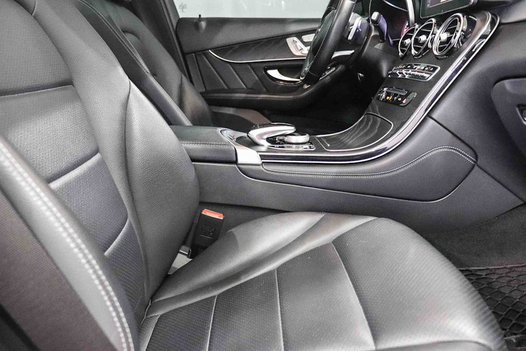Thumbnail: 2018 Mercedes-Benz GLC - 9