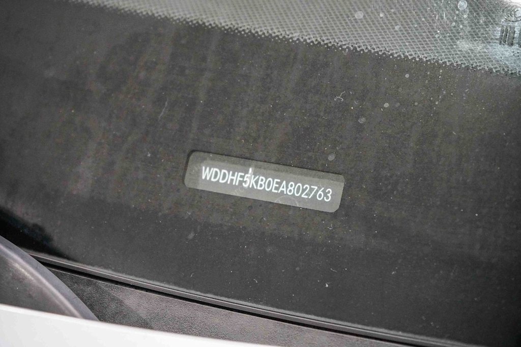 Thumbnail: 2014 Mercedes-Benz E-Class - 17