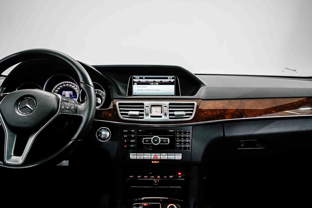 Thumbnail: 2014 Mercedes-Benz E-Class - 7