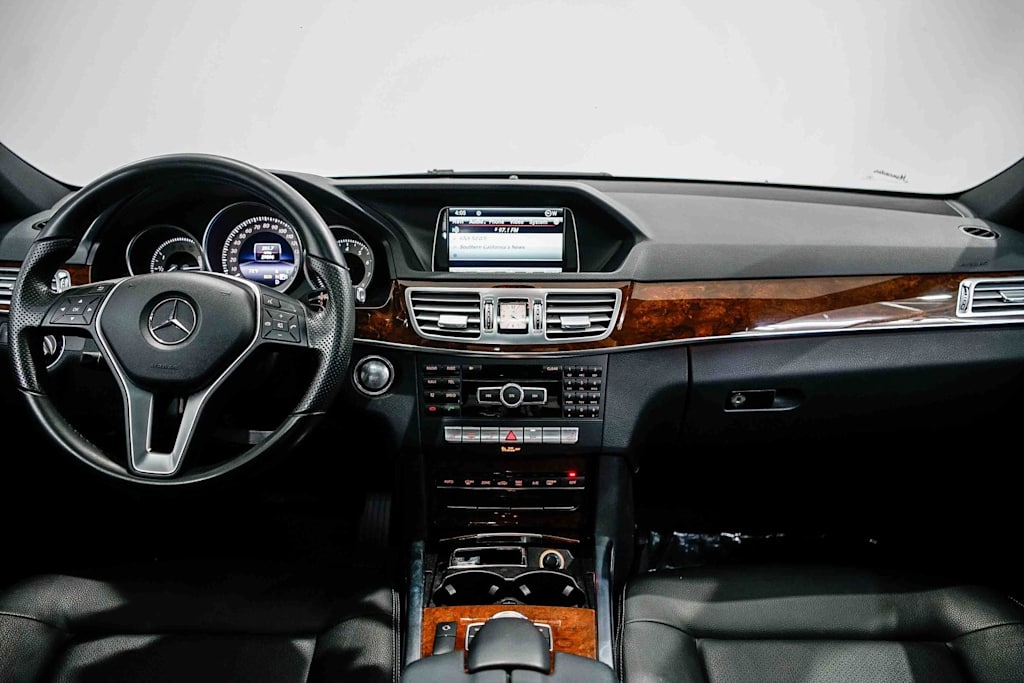 Thumbnail: 2014 Mercedes-Benz E-Class - 2