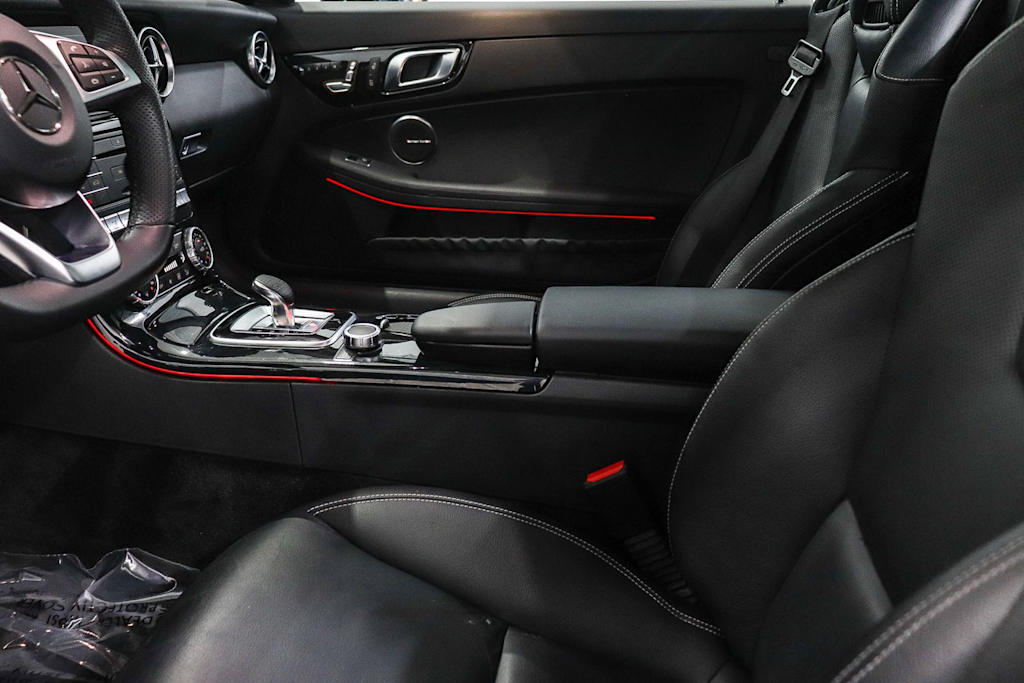 Thumbnail: 2020 Mercedes-Benz SLC - 10