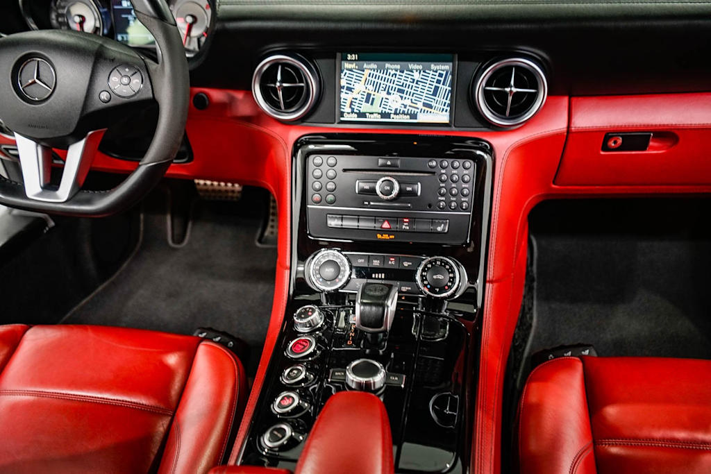 Thumbnail: 2012 Mercedes-Benz SL-Class - 8